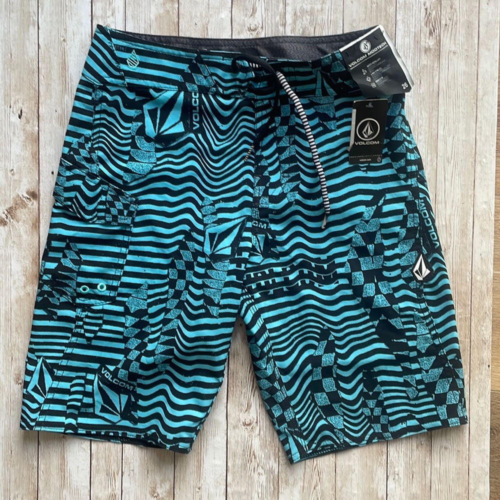 Volcom Board Shortd size 26 New with Tags NWT